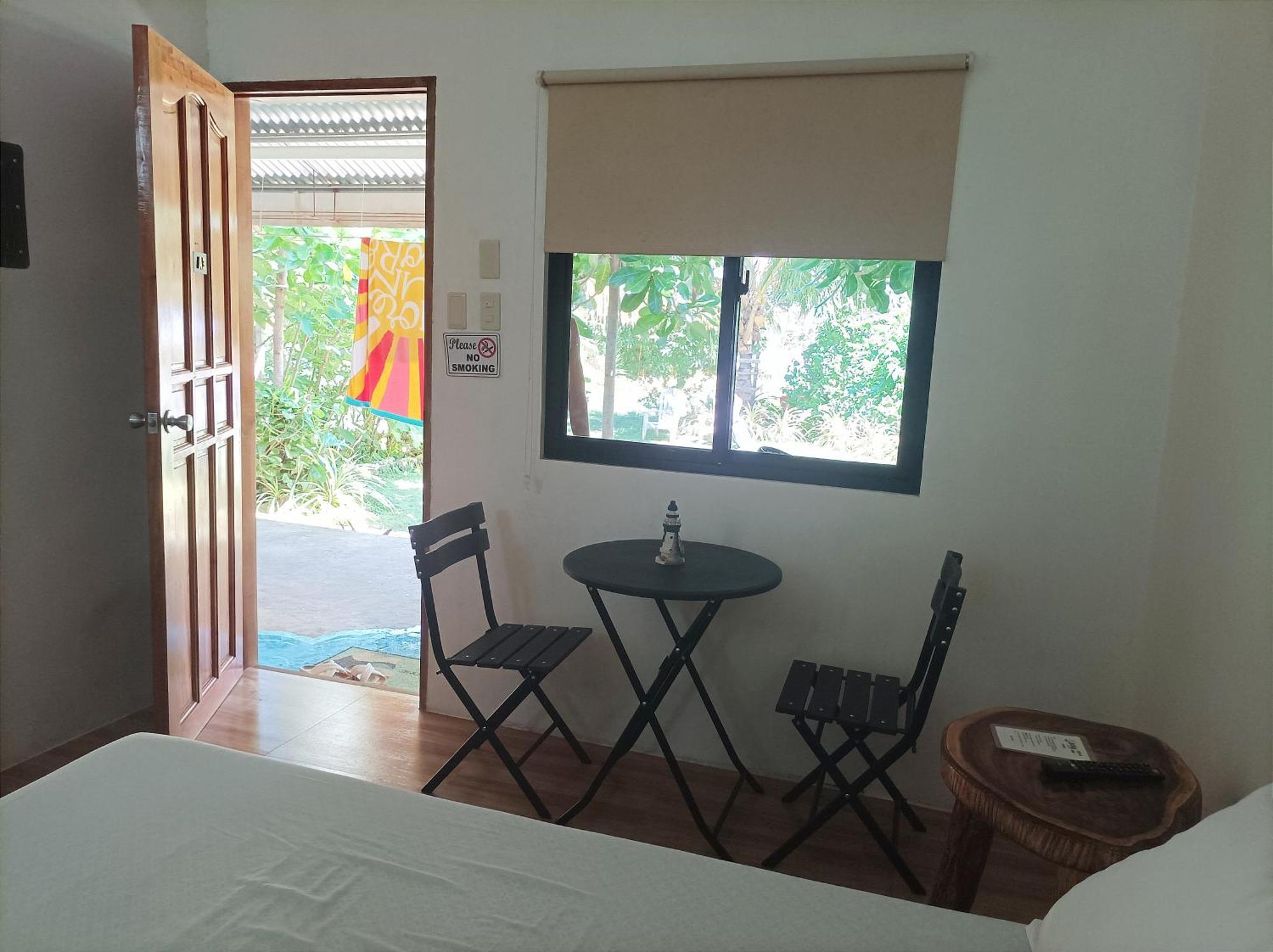 Lighthaus Dp Garden Resort Siquijor Room photo